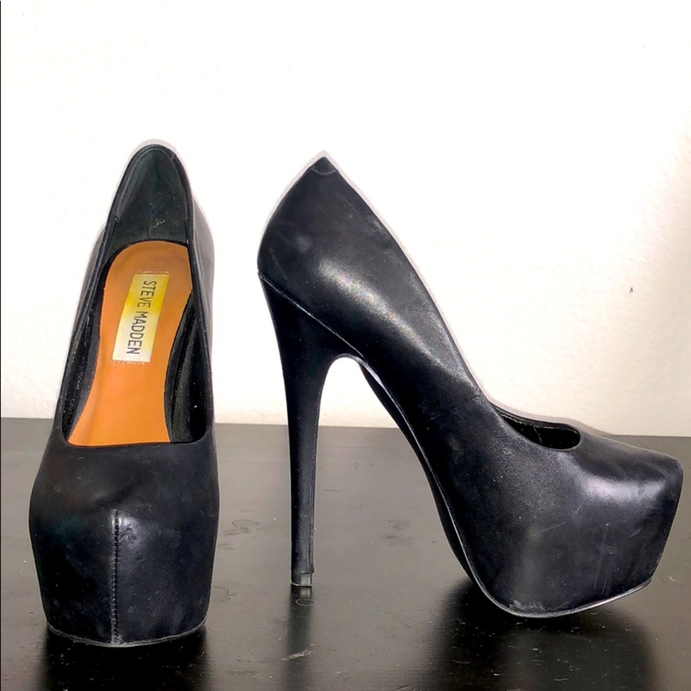 Steven Madden Leather Heels